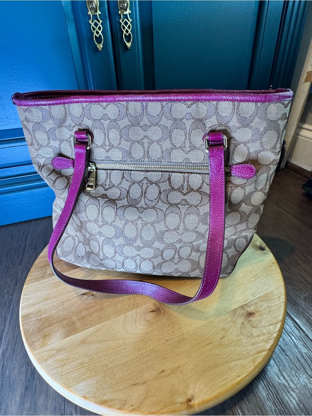 Coach Beige Signature Tote with Magenta Trim and Straps - Picture 10 of 15